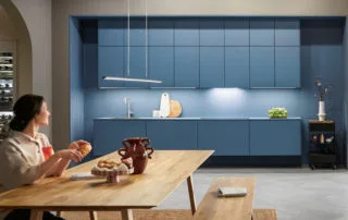 Agenceurs de cuisines_Cuisines 2024 : bleu